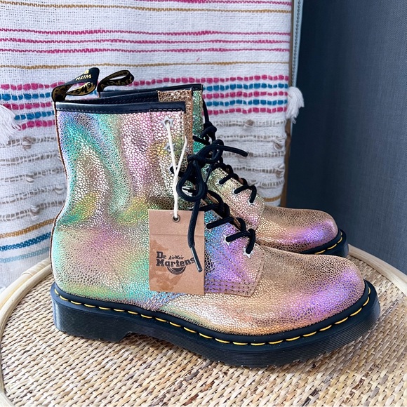 Dr. Martens 1460 Sand Rainbow Ray Multi Leather 8-Eye Boots Women’s Size 10 - Picture 2 of 8